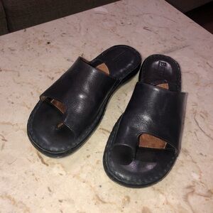 Navy Born Pasco Sandals